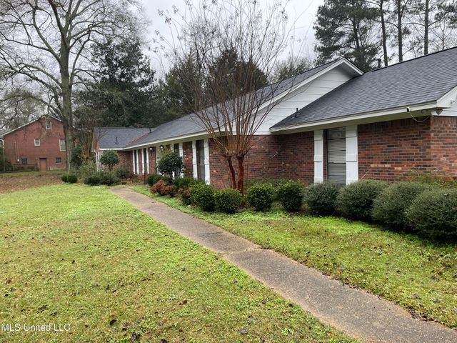 522 Kennedy Drive, Magee, MS 39111