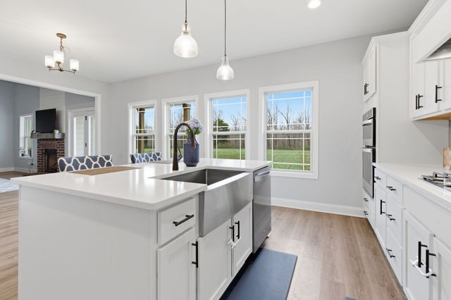 1166 Carney Winters Rd, Ashland City, TN 37015