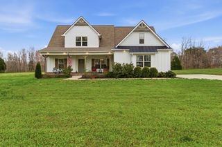 1166 Carney Winters Rd, Ashland City, TN 37015