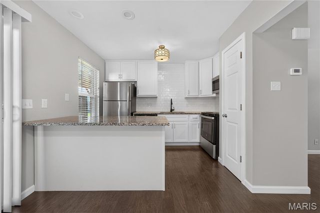 2200 Willott Road B, St Peters, MO 63376