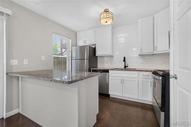 2200 Willott Road B, St Peters, MO 63376