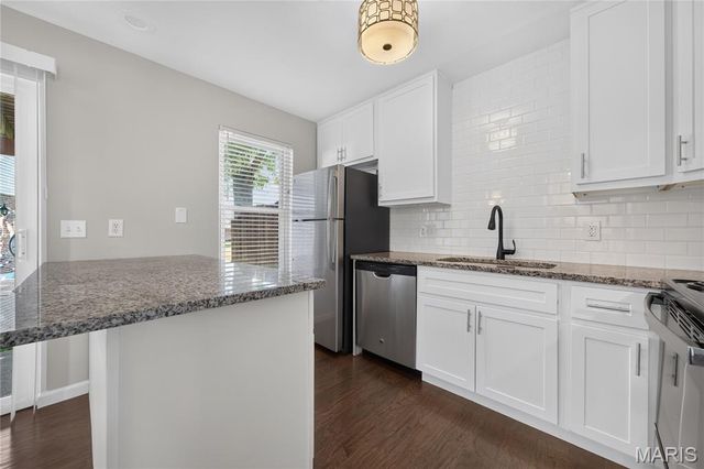 2200 Willott Road B, St Peters, MO 63376