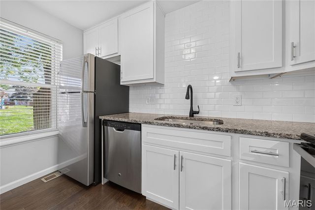 2200 Willott Road B, St Peters, MO 63376