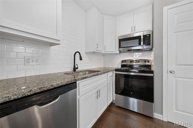 2200 Willott Road B, St Peters, MO 63376