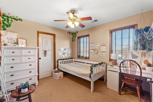 1607 NW Pin Oak Court, Grain Valley, MO 64029