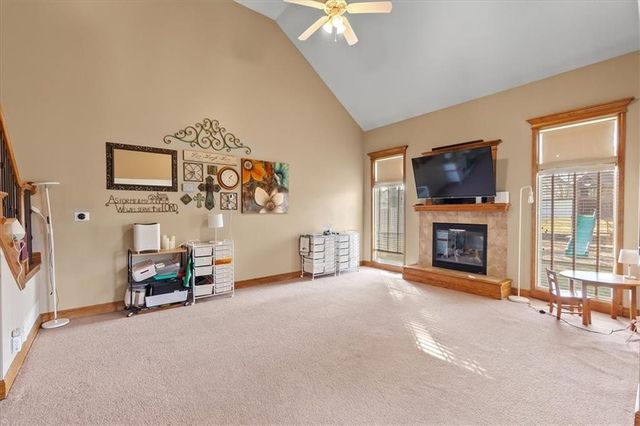 1607 NW Pin Oak Court, Grain Valley, MO 64029