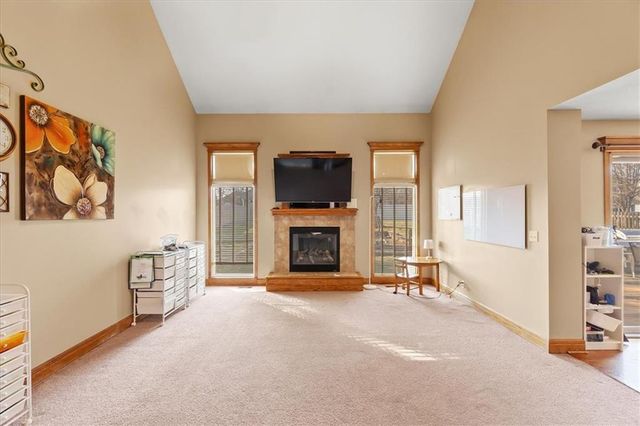 1607 NW Pin Oak Court, Grain Valley, MO 64029