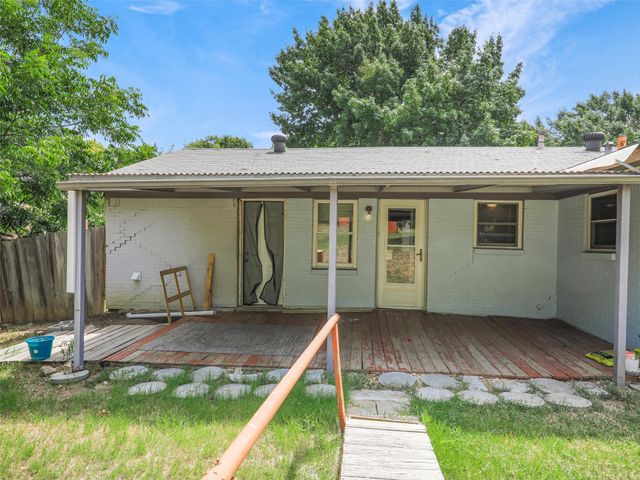 717 NW 14th Street, Grand Prairie, TX 75050