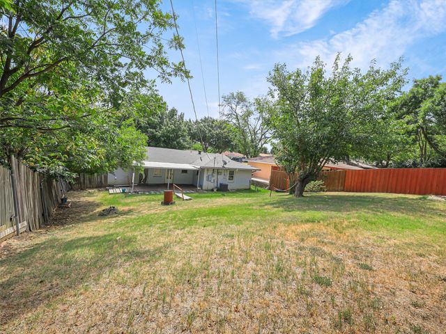 717 NW 14th Street, Grand Prairie, TX 75050