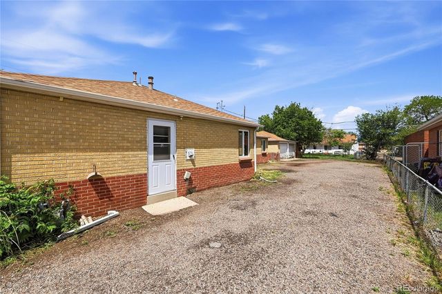 6096 Olive Street, Commerce City, CO 80022