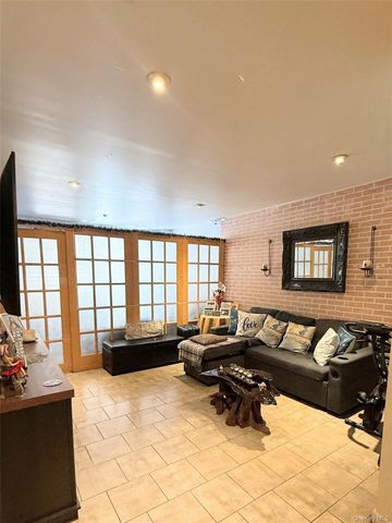 86-16 60th Avenue 1A, Elmhurst, NY 11373
