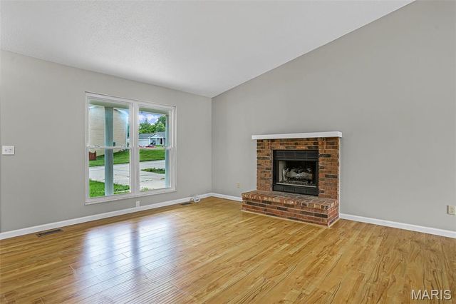 5744 Walnut Creek Boulevard, St Charles, MO 63304