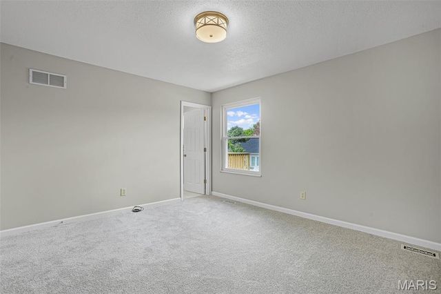 5744 Walnut Creek Boulevard, St Charles, MO 63304