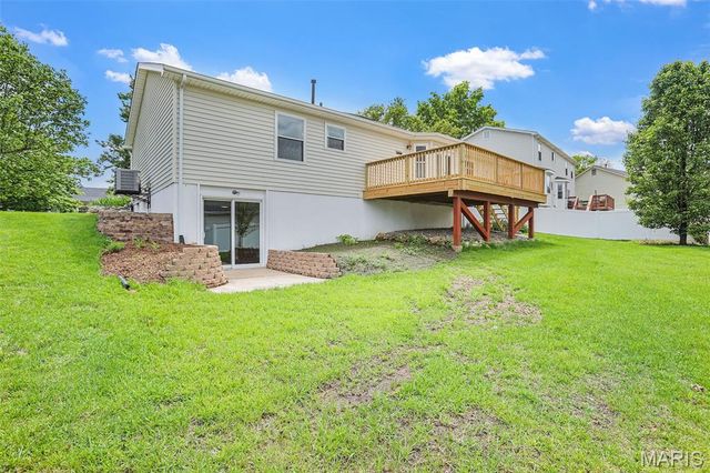 5744 Walnut Creek Boulevard, St Charles, MO 63304