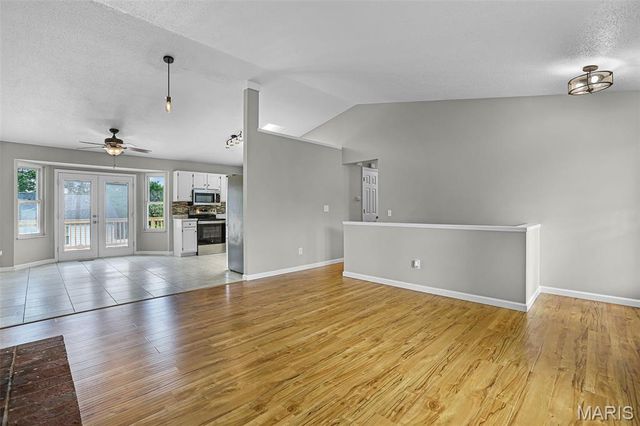 5744 Walnut Creek Boulevard, St Charles, MO 63304
