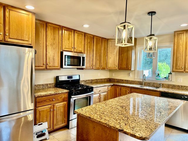 185 Summer St 185, Watertown, MA 02472