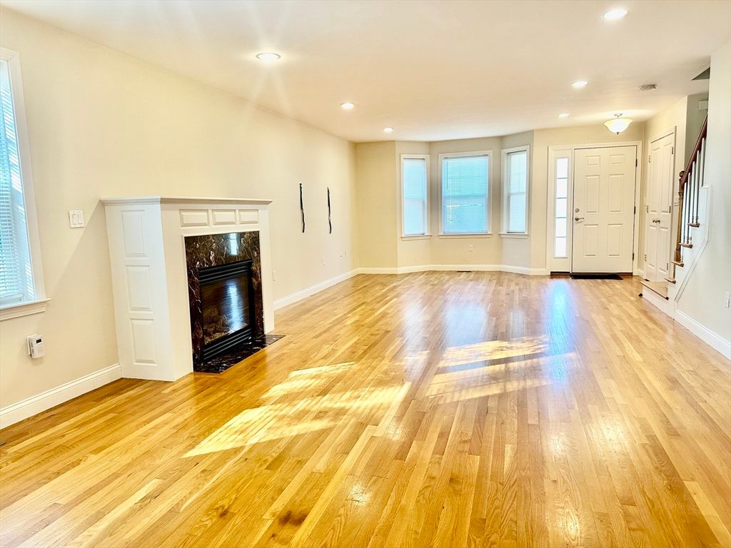 185 Summer St 185, Watertown, MA 02472