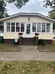 2163 Harding Avenue, Muskegon City, MI 49441