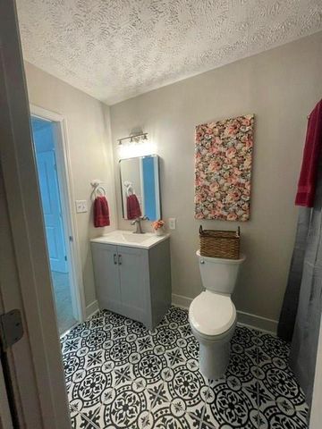 852 Pine Shadow Lane, Winder, GA 30680