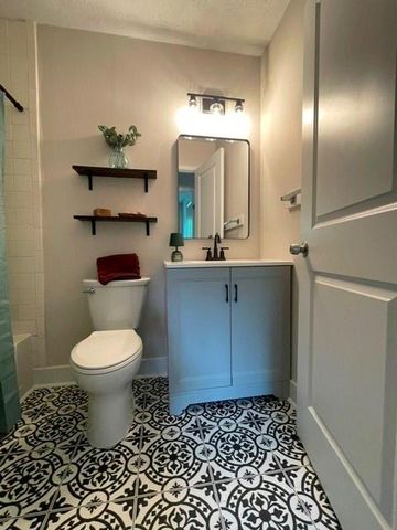 852 Pine Shadow Lane, Winder, GA 30680