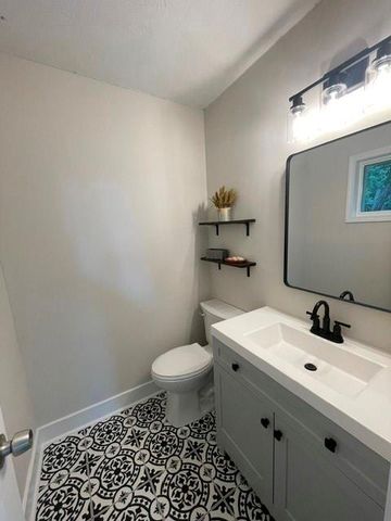 852 Pine Shadow Lane, Winder, GA 30680