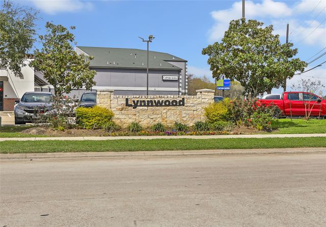 9910 Pine Forest Court, Baytown, TX 77521