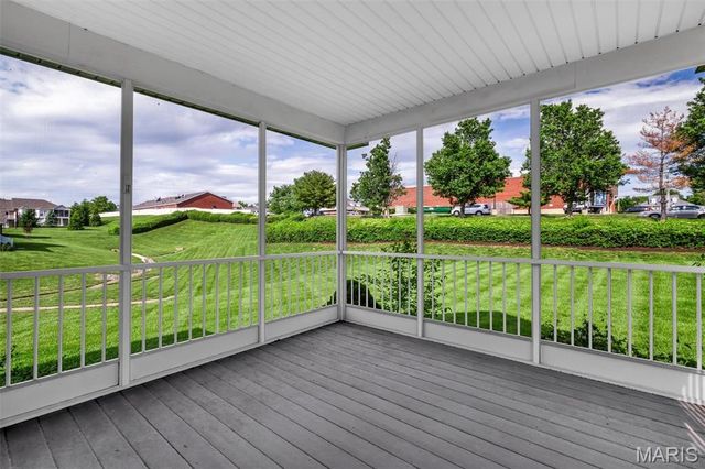 6042 Glennaire Drive 28, St Louis, MO 63129