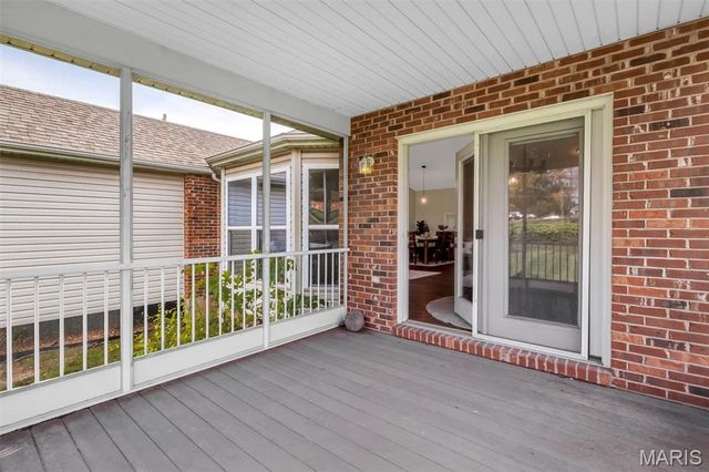 6042 Glennaire Drive 28, St Louis, MO 63129