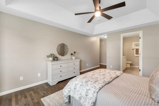 6042 Glennaire Drive 28, St Louis, MO 63129