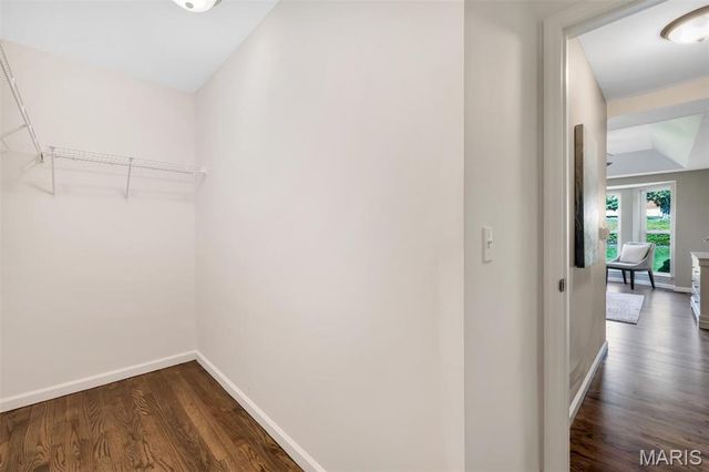 6042 Glennaire Drive 28, St Louis, MO 63129