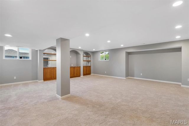 6042 Glennaire Drive 28, St Louis, MO 63129
