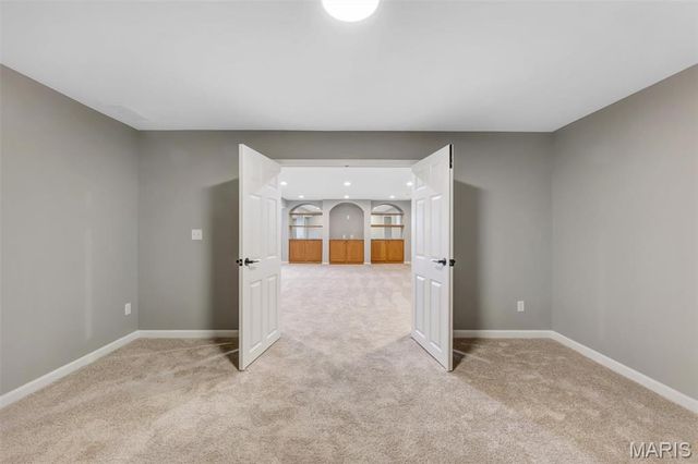 6042 Glennaire Drive 28, St Louis, MO 63129