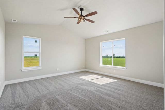 5761 Wall Street Street, Waterloo, IA 50701