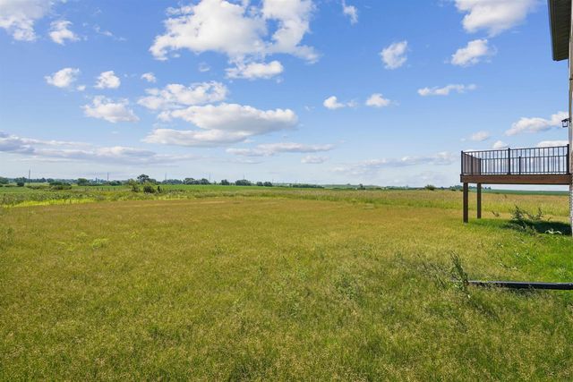 5761 Wall Street Street, Waterloo, IA 50701