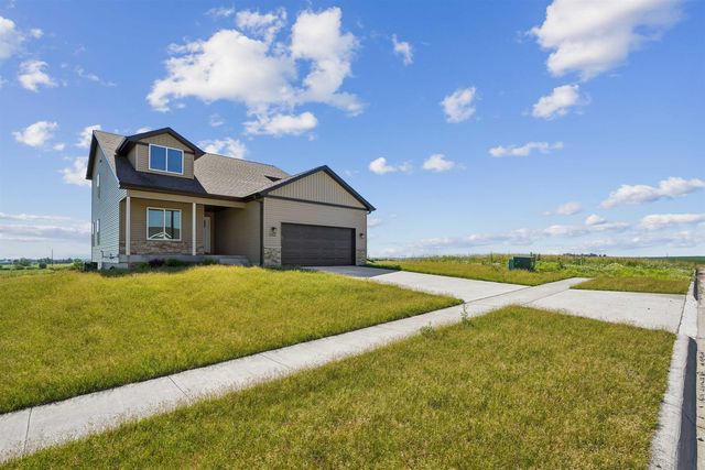 5761 Wall Street Street, Waterloo, IA 50701
