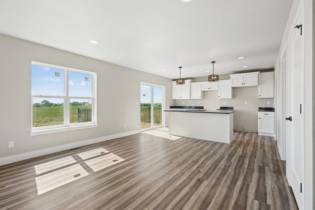 5761 Wall Street Street, Waterloo, IA 50701