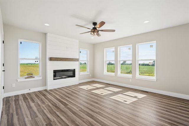 5761 Wall Street Street, Waterloo, IA 50701