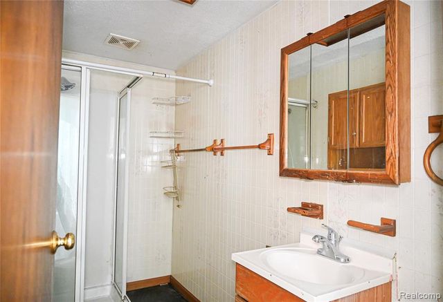 147 Charles Street, River Rouge, MI 48218