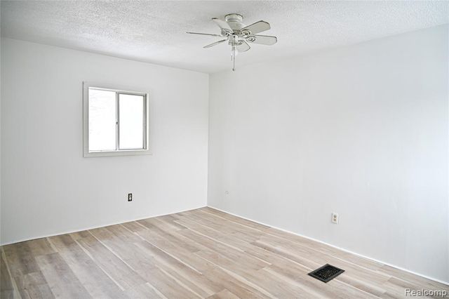 147 Charles Street, River Rouge, MI 48218