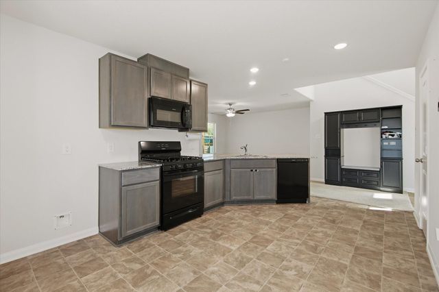 1228 Haverford Lane, Dayton, TX 77535