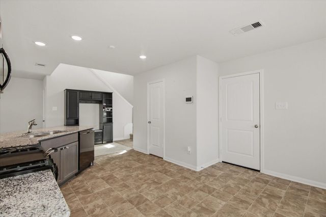 1228 Haverford Lane, Dayton, TX 77535