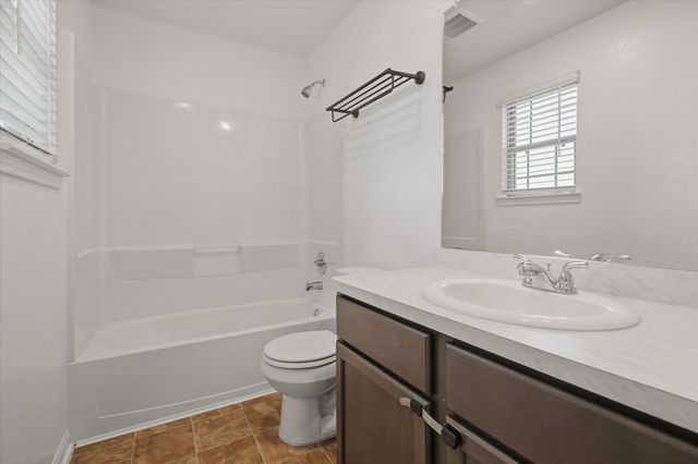 1228 Haverford Lane, Dayton, TX 77535