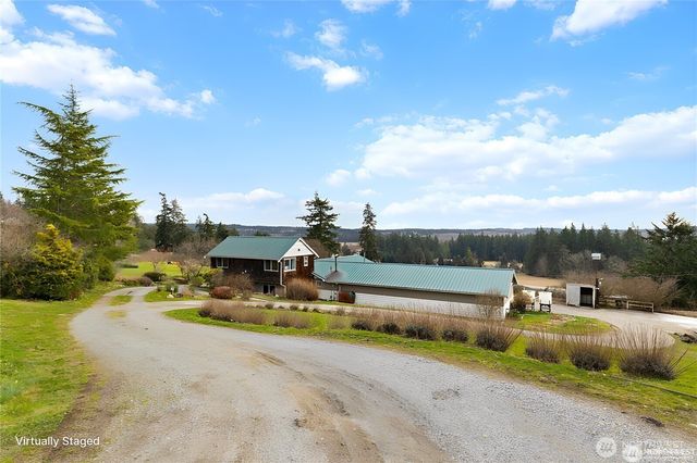 486 W Henni Road, Oak Harbor, WA 98277