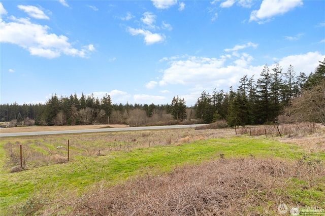 486 W Henni Road, Oak Harbor, WA 98277