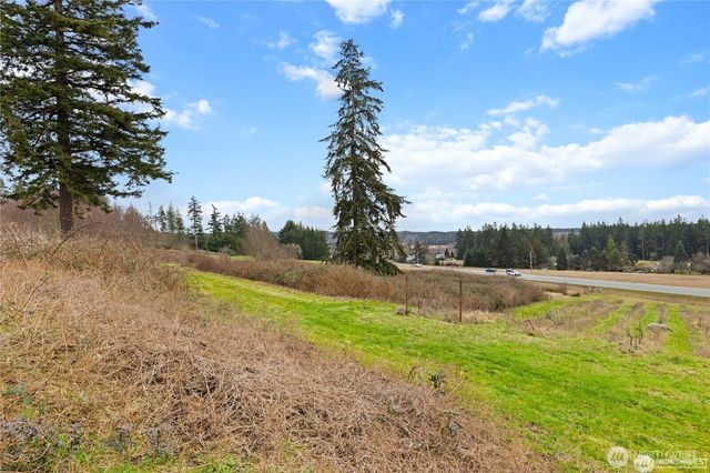 486 W Henni Road, Oak Harbor, WA 98277