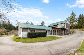 486 W Henni Road, Oak Harbor, WA 98277