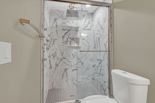 1300 Hawkins St Apt 2, Nashville, TN 37203
