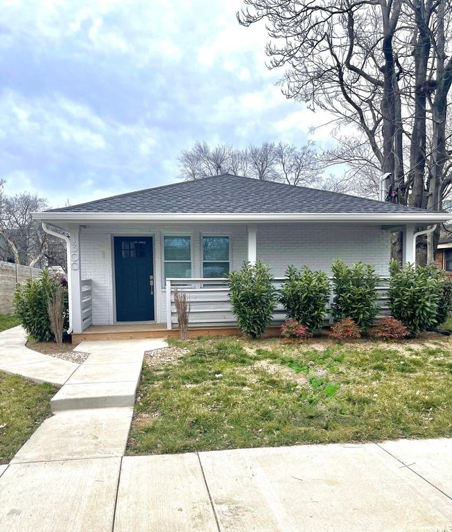 1300 Hawkins St Apt 2, Nashville, TN 37203