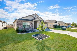 1117 AMBER LK, Seguin, TX 78155