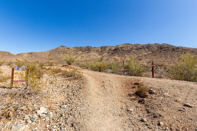 1706 W WESTERN STAR Boulevard, Phoenix, AZ 85041